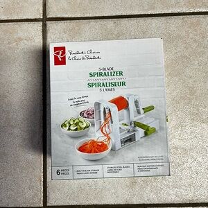 New Presidents Choice Veggie Spiralizer